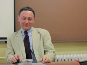 KAdr z nagrania seminarium z udziałem Jaro Stacula